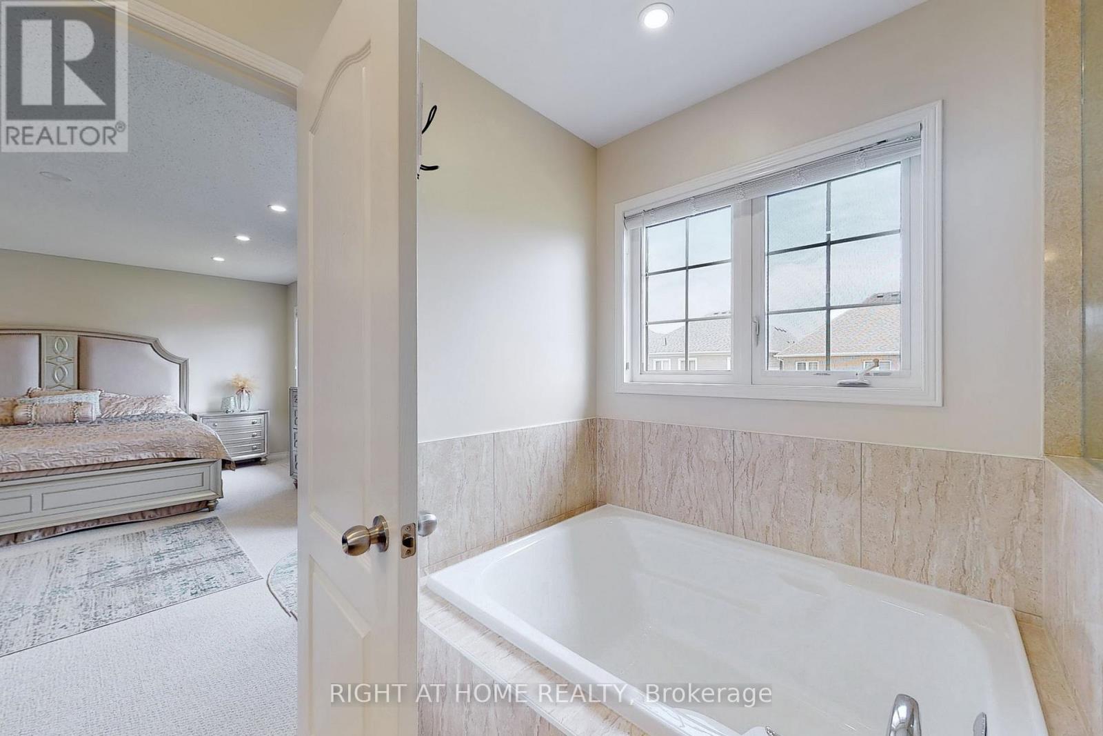 1733 Fredrick Maison Drive E, Oshawa, Ontario  L1H 8L7 - Photo 33 - E13001914