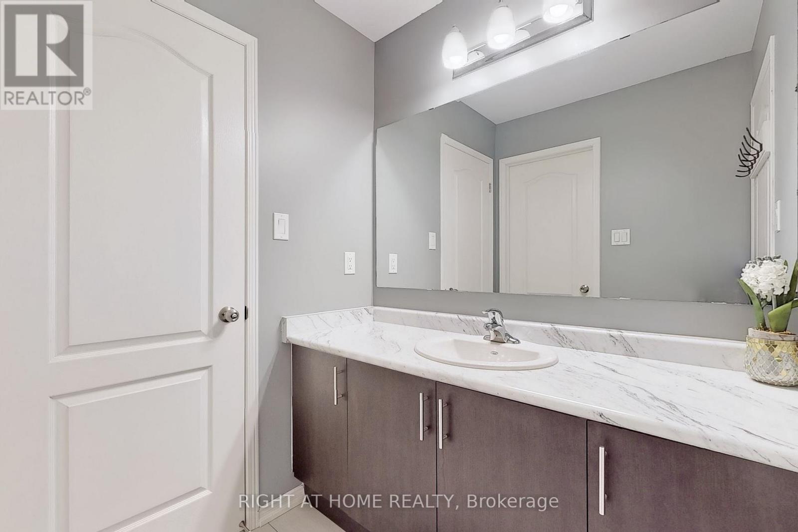 1733 Fredrick Maison Drive E, Oshawa, Ontario  L1H 8L7 - Photo 37 - E13001914