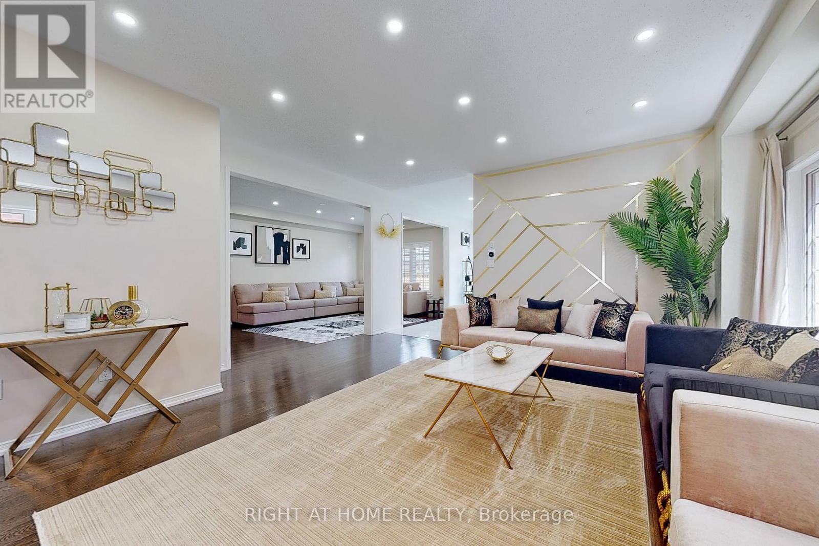 1733 Fredrick Maison Drive E, Oshawa, Ontario  L1H 8L7 - Photo 5 - E13001914