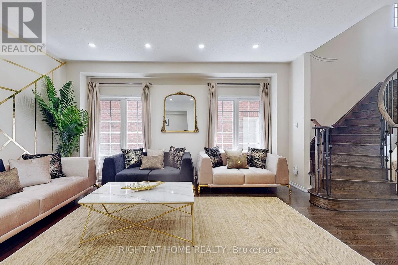 1733 Fredrick Maison Drive E, Oshawa, Ontario  L1H 8L7 - Photo 6 - E13001914