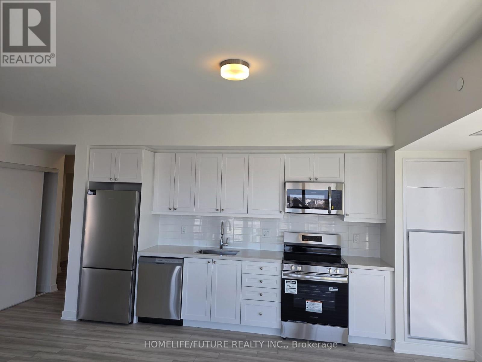 912 - 51 Clarington Boulevard, Clarington, Ontario  L1C 7J8 - Photo 2 - E13001926