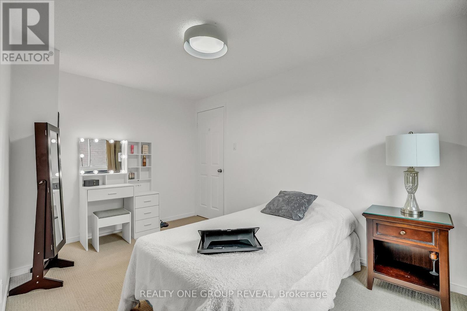 556 Rainy Day Drive, Pickering, Ontario  L1V 5Z9 - Photo 32 - E13001936