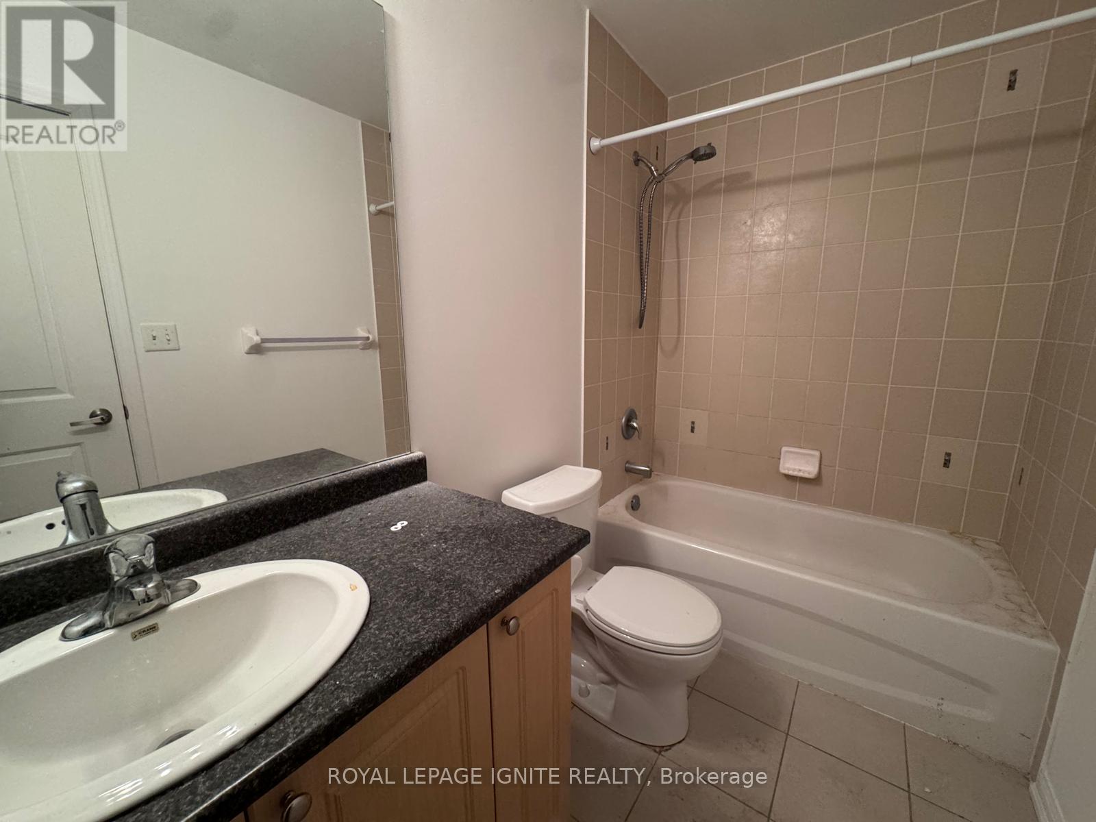 109 - 5 Sidney Lane, Clarington, Ontario  L1C 0N6 - Photo 11 - E13001964