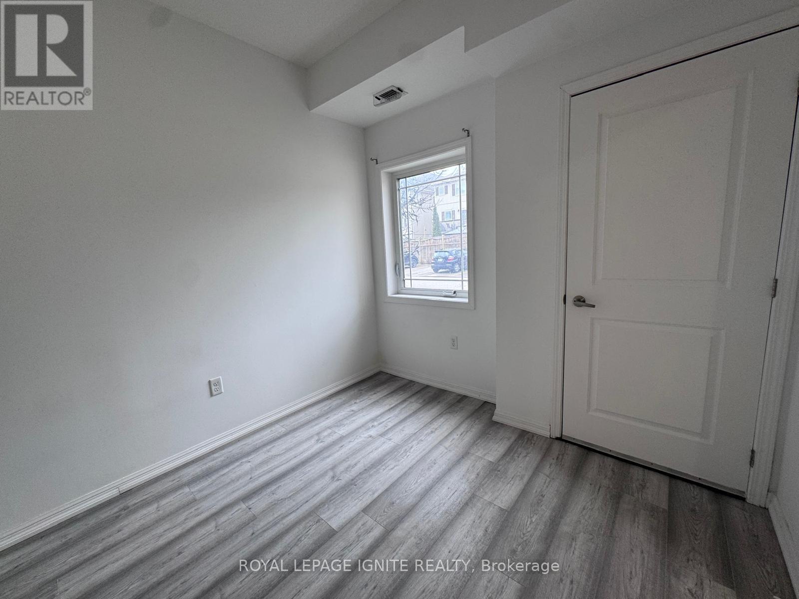 109 - 5 Sidney Lane, Clarington, Ontario  L1C 0N6 - Photo 8 - E13001964