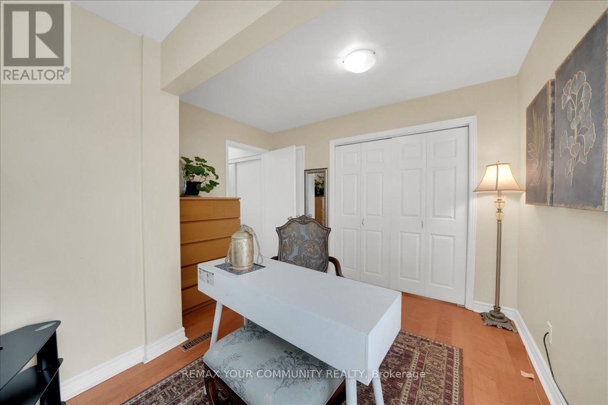 38 Goodless Court, Toronto, Ontario  M1B 1A1 - Photo 15 - E13001988