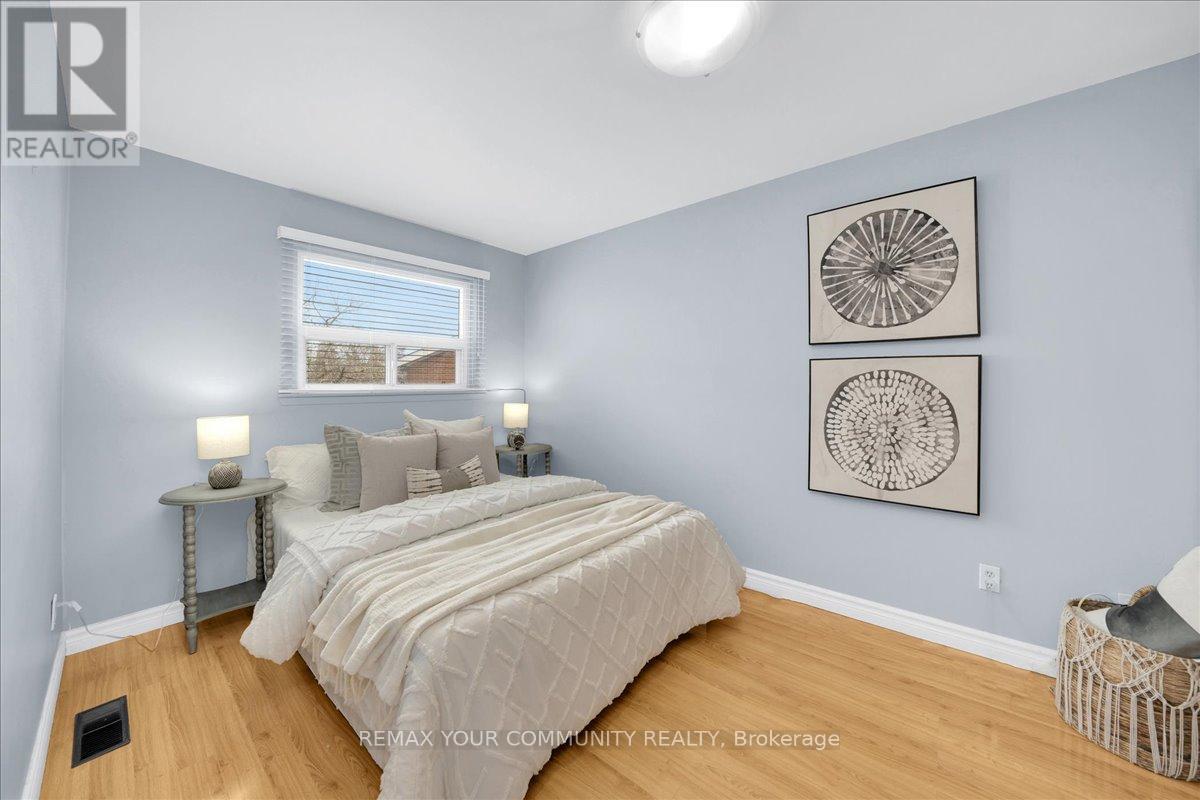 38 Goodless Court, Toronto, Ontario  M1B 1A1 - Photo 21 - E13001988