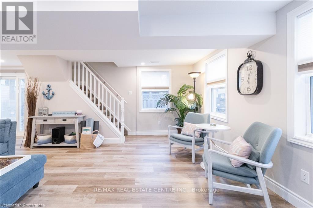 11 Dietrich Crescent, Lambton Shores, Ontario  N0M 1T0 - Photo 16 - X12988050