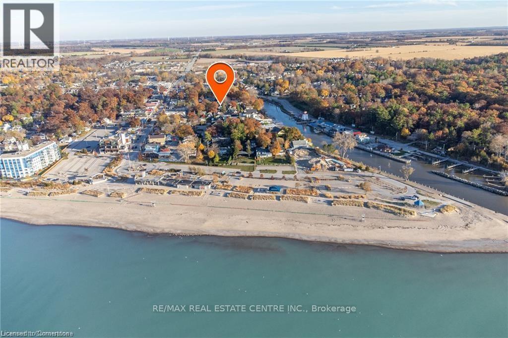 11 Dietrich Crescent, Lambton Shores, Ontario  N0M 1T0 - Photo 4 - X12988050