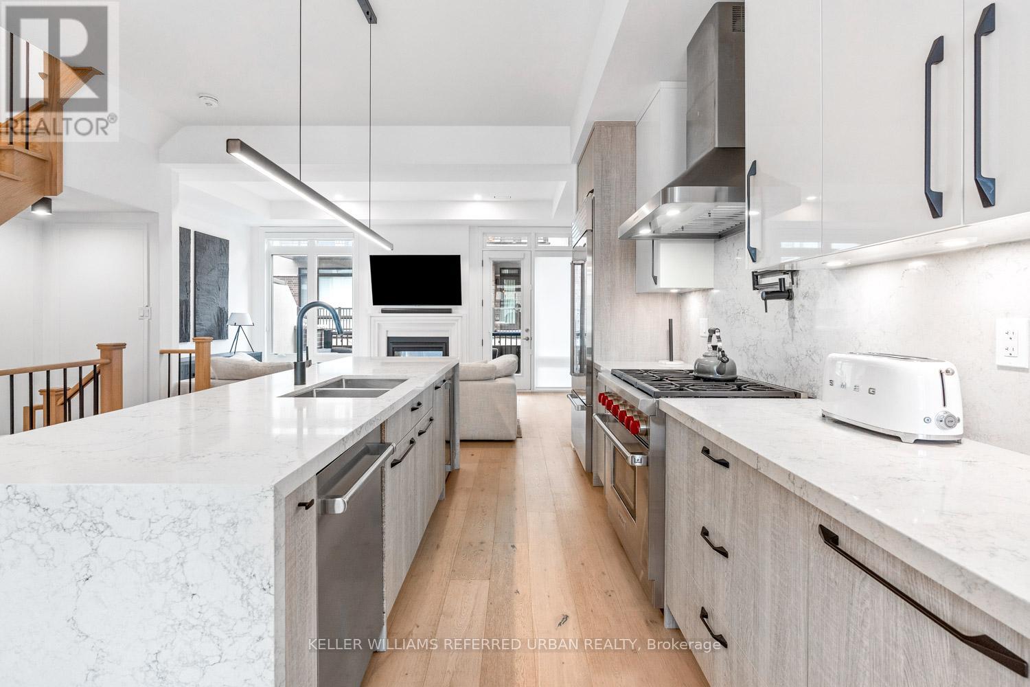 37 Globemaster Lane, Richmond Hill, Ontario  L4E 1H4 - Photo 9 - N13001876