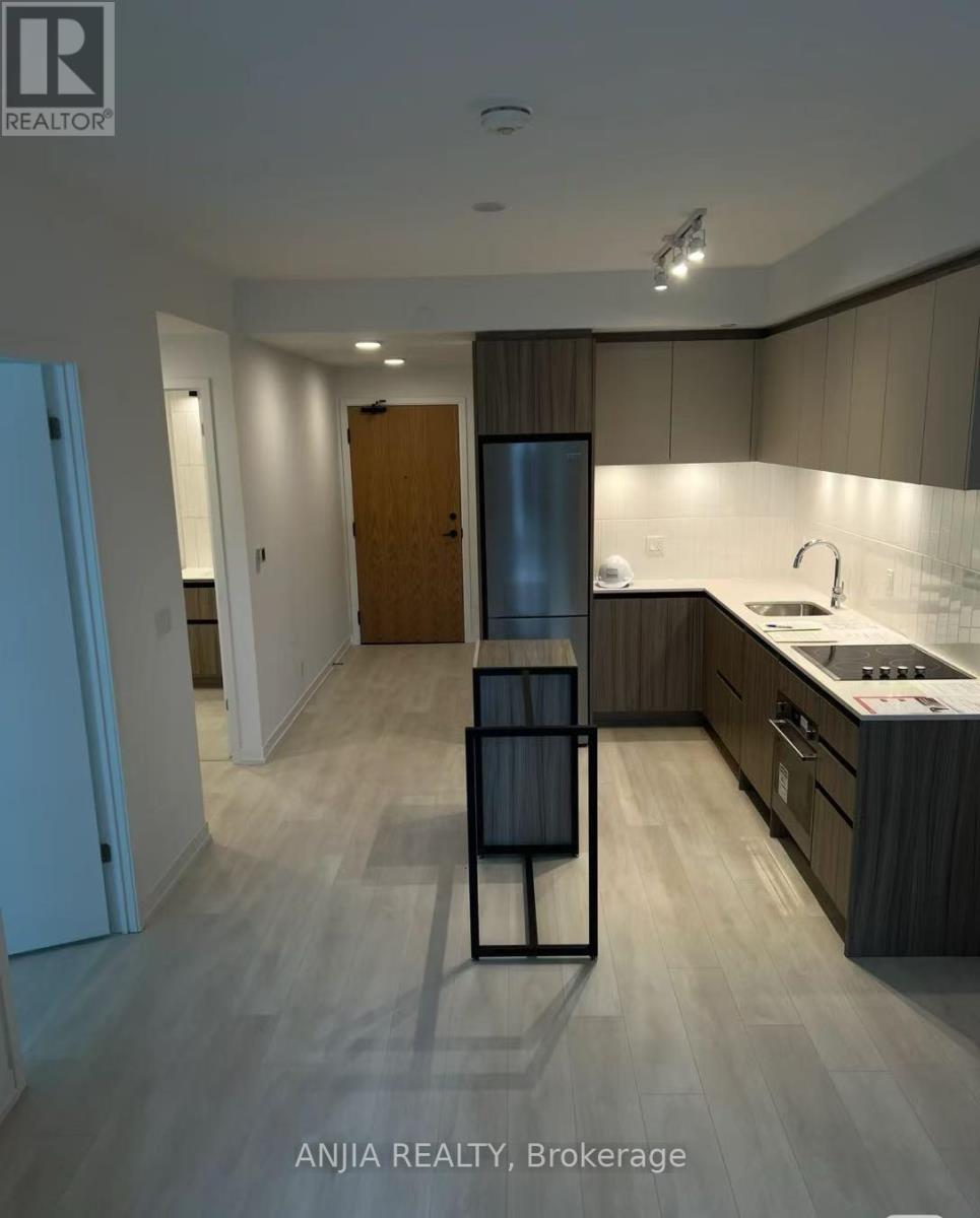 D420 - 8 BEVERLEY GLEN BOULEVARD, Vaughan, Ontario