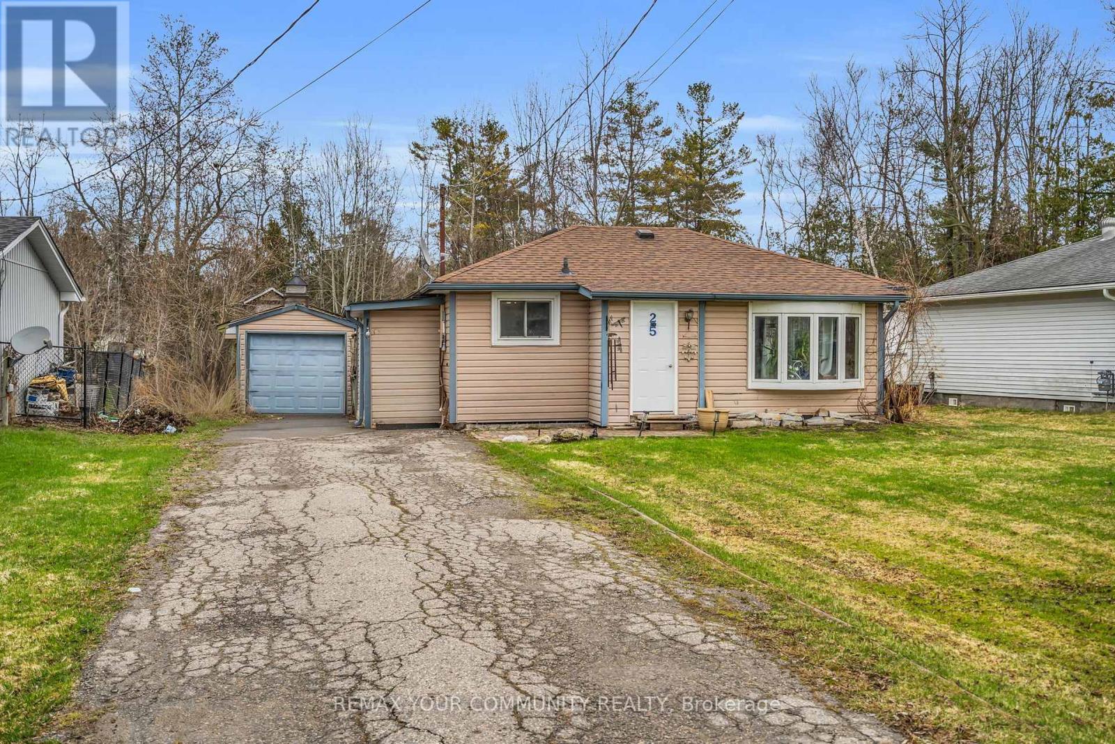 25 Grew Boulevard, Georgina, Ontario  L0E 1L0 - Photo 3 - N13001958