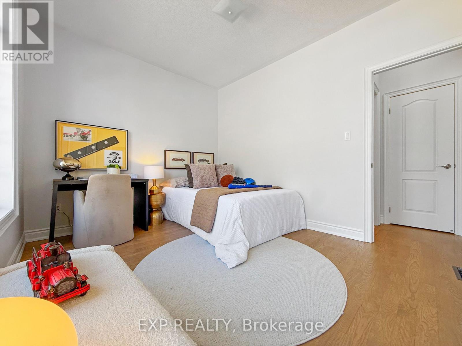 1082 Bob Scott Court, Newmarket, Ontario  L3X 3L7 - Photo 5 - N13001970