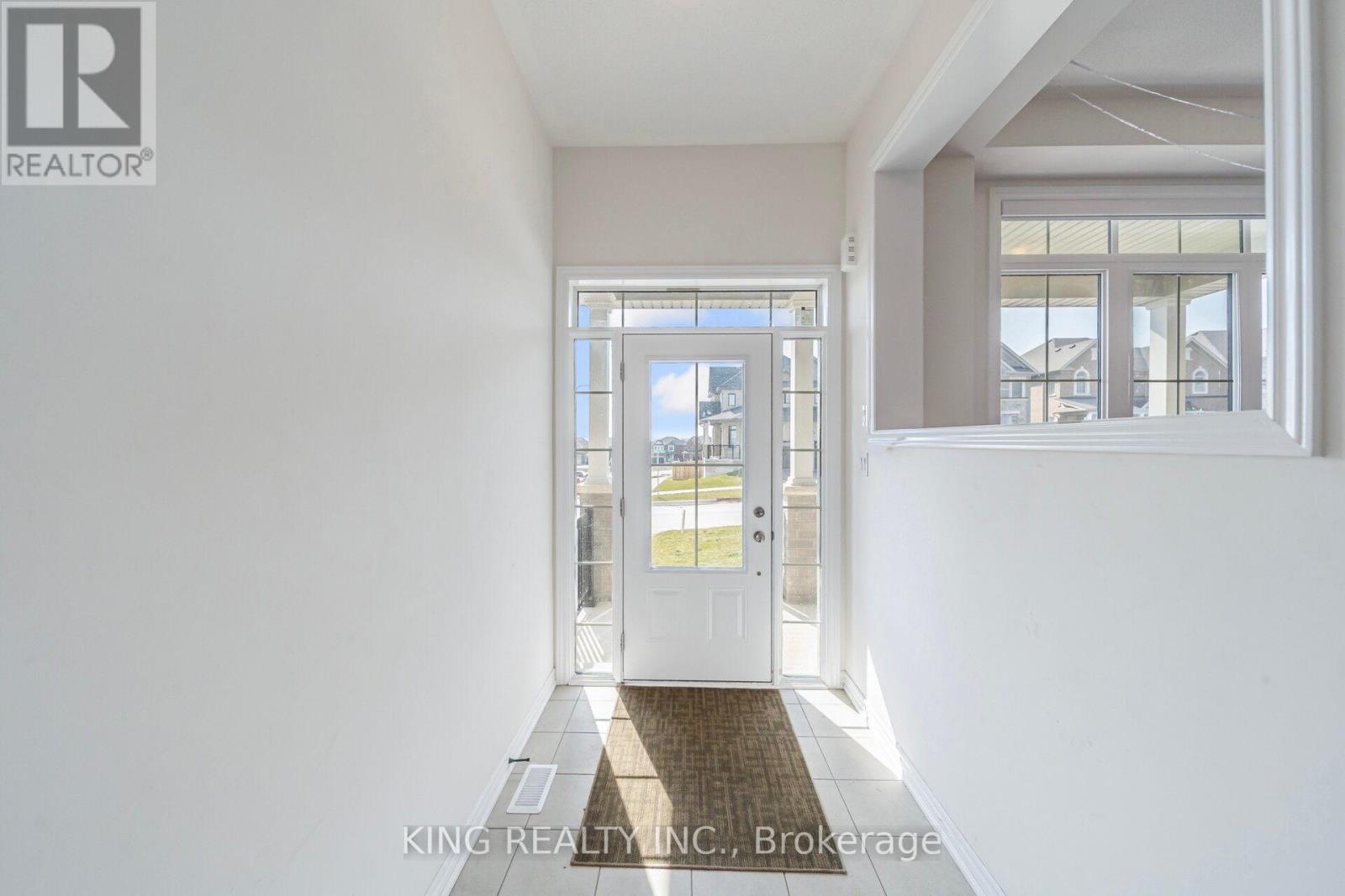 69 Lawrence D. Pridham Avenue, New Tecumseth, Ontario  L9R 0X4 - Photo 3 - N13001992