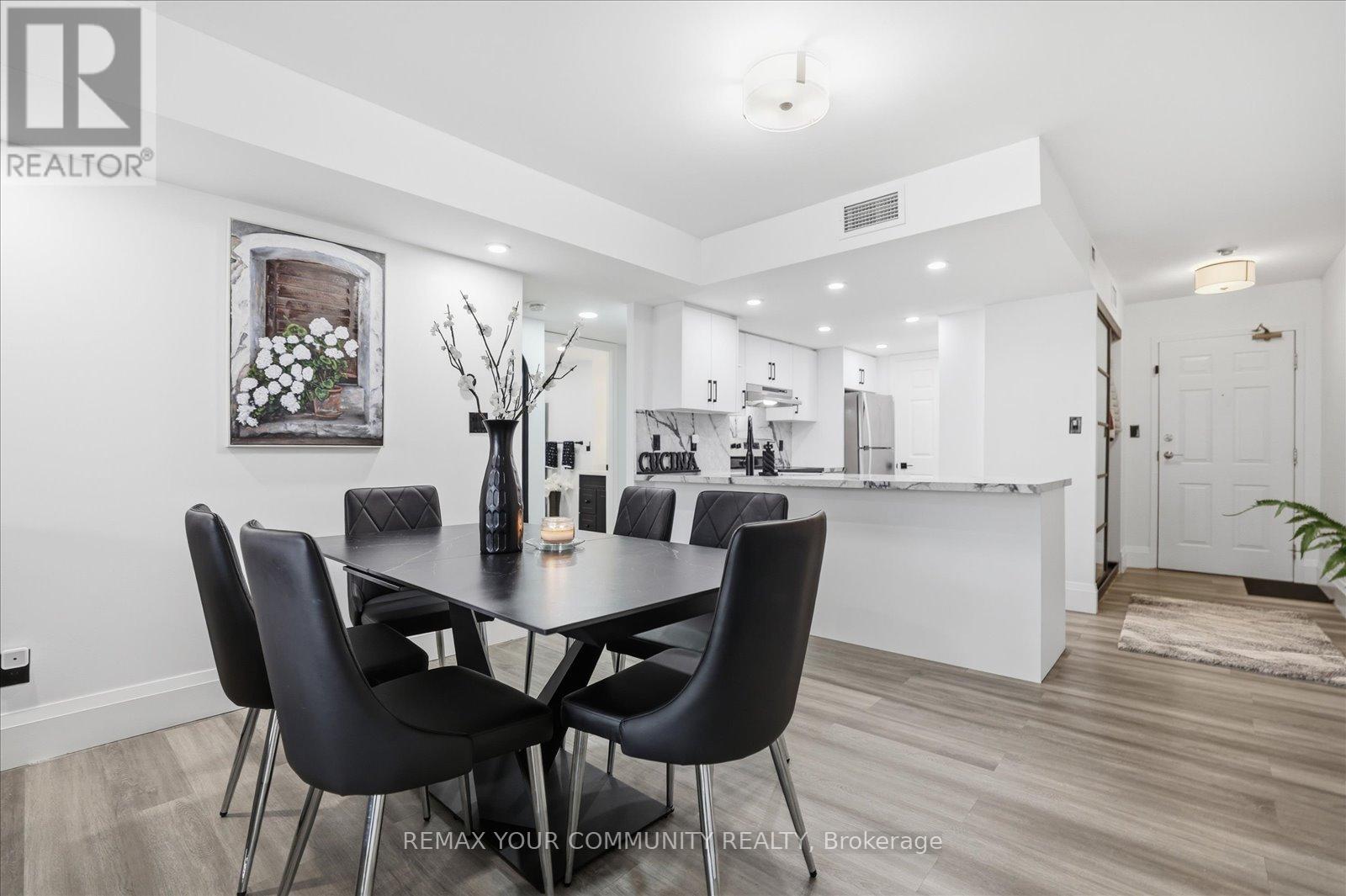 313 - 121 Woodbridge Avenue, Vaughan, Ontario L4L 9E3 - Photo 12 - N13002002