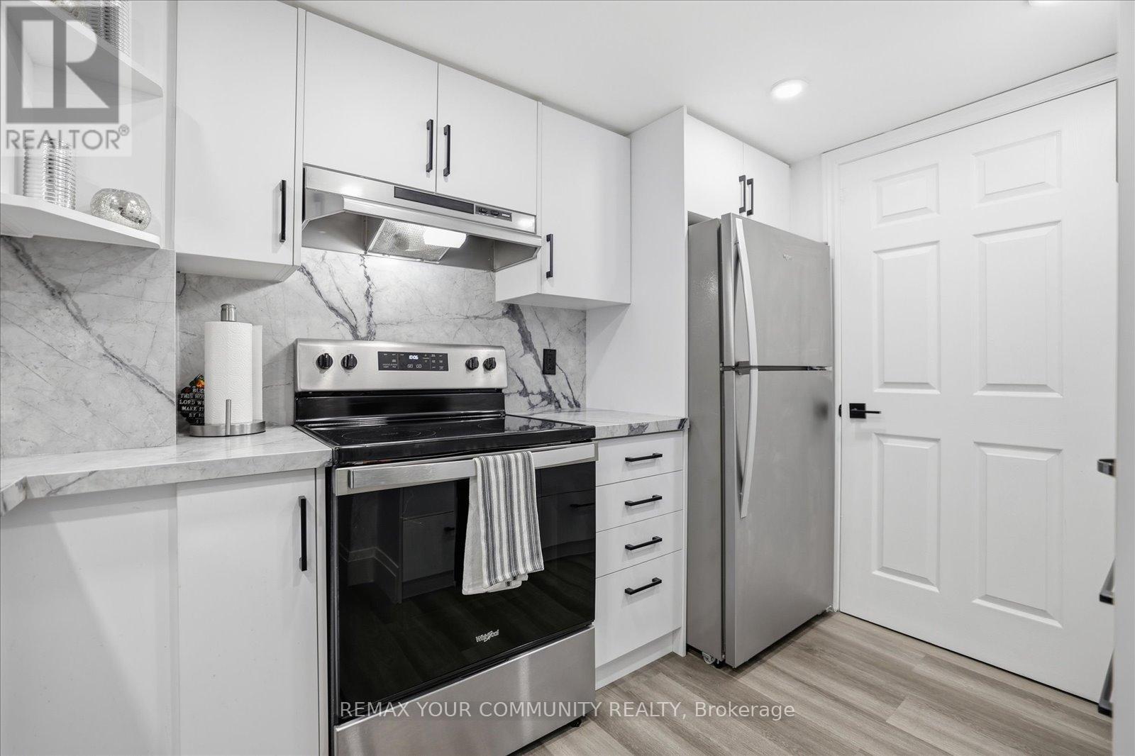 313 - 121 Woodbridge Avenue, Vaughan, Ontario L4L 9E3 - Photo 14 - N13002002