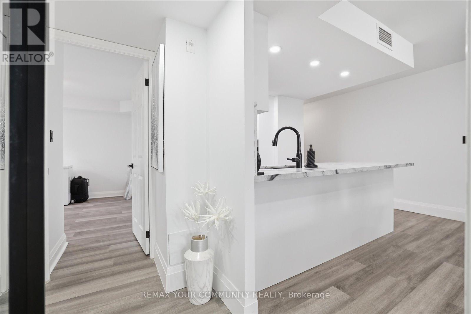 313 - 121 Woodbridge Avenue, Vaughan, Ontario L4L 9E3 - Photo 23 - N13002002