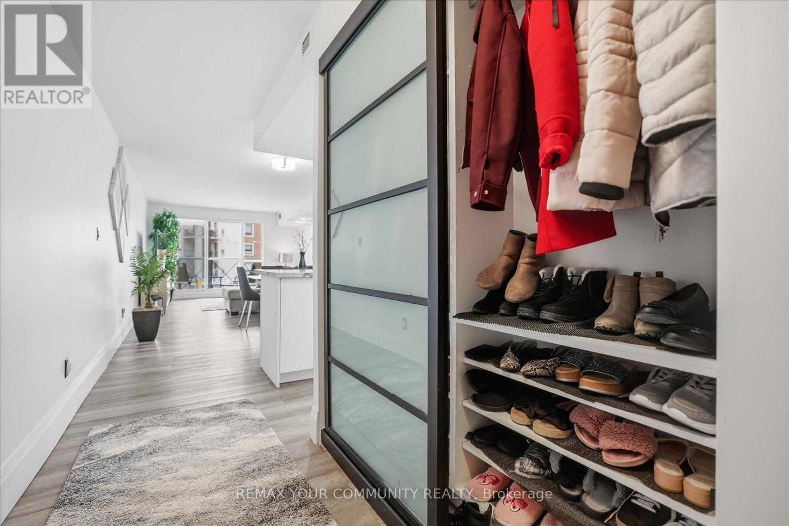 313 - 121 Woodbridge Avenue, Vaughan, Ontario L4L 9E3 - Photo 3 - N13002002