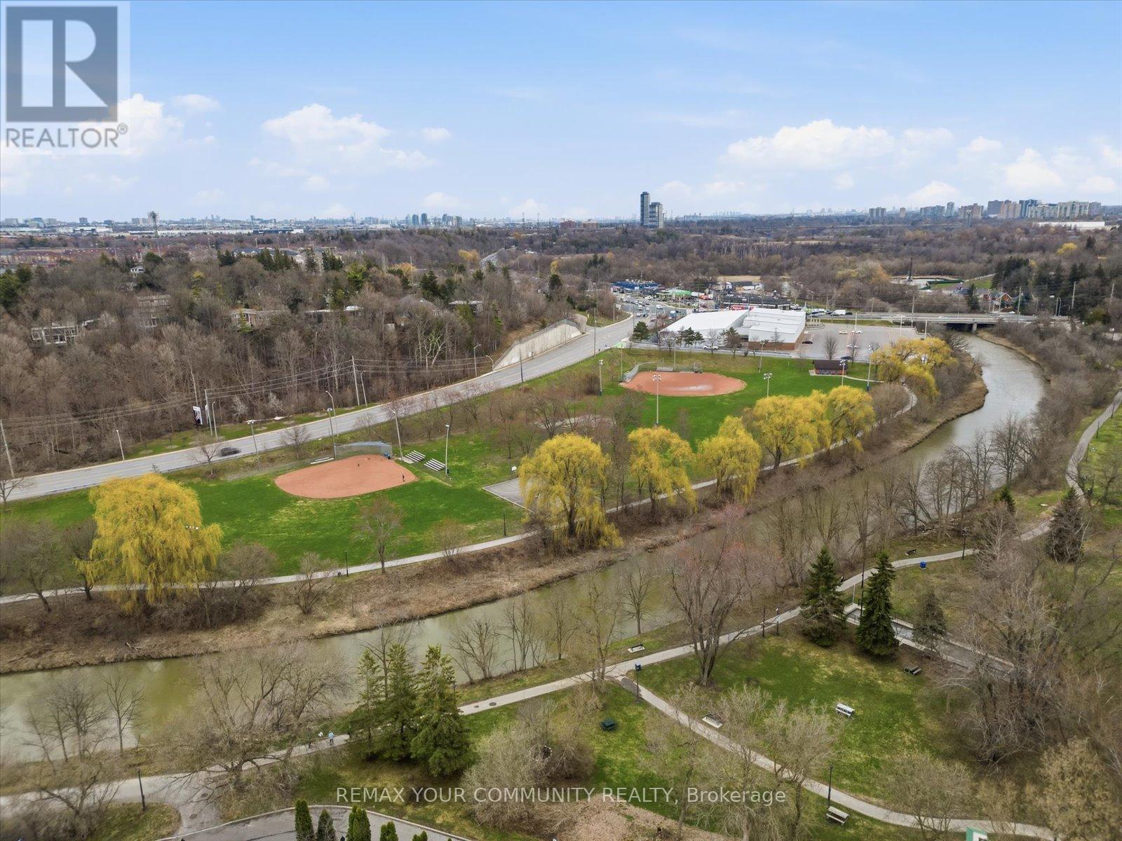 313 - 121 Woodbridge Avenue, Vaughan, Ontario L4L 9E3 - Photo 39 - N13002002