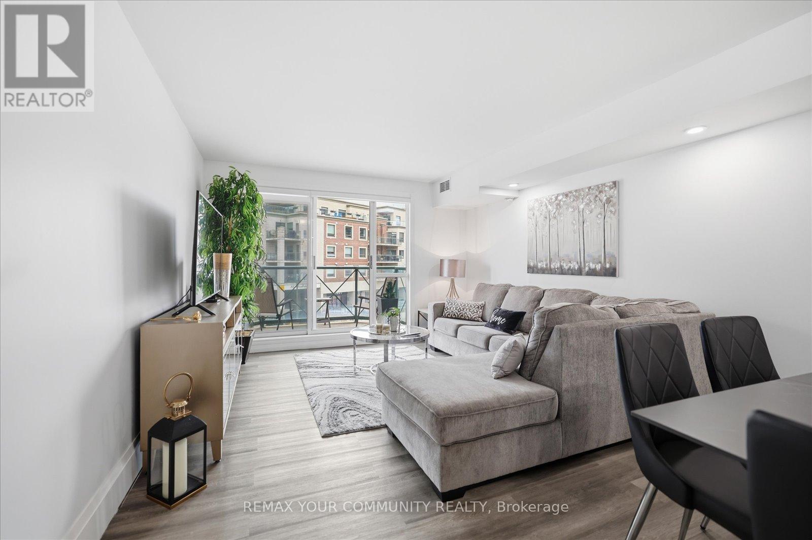 313 - 121 Woodbridge Avenue, Vaughan, Ontario L4L 9E3 - Photo 7 - N13002002