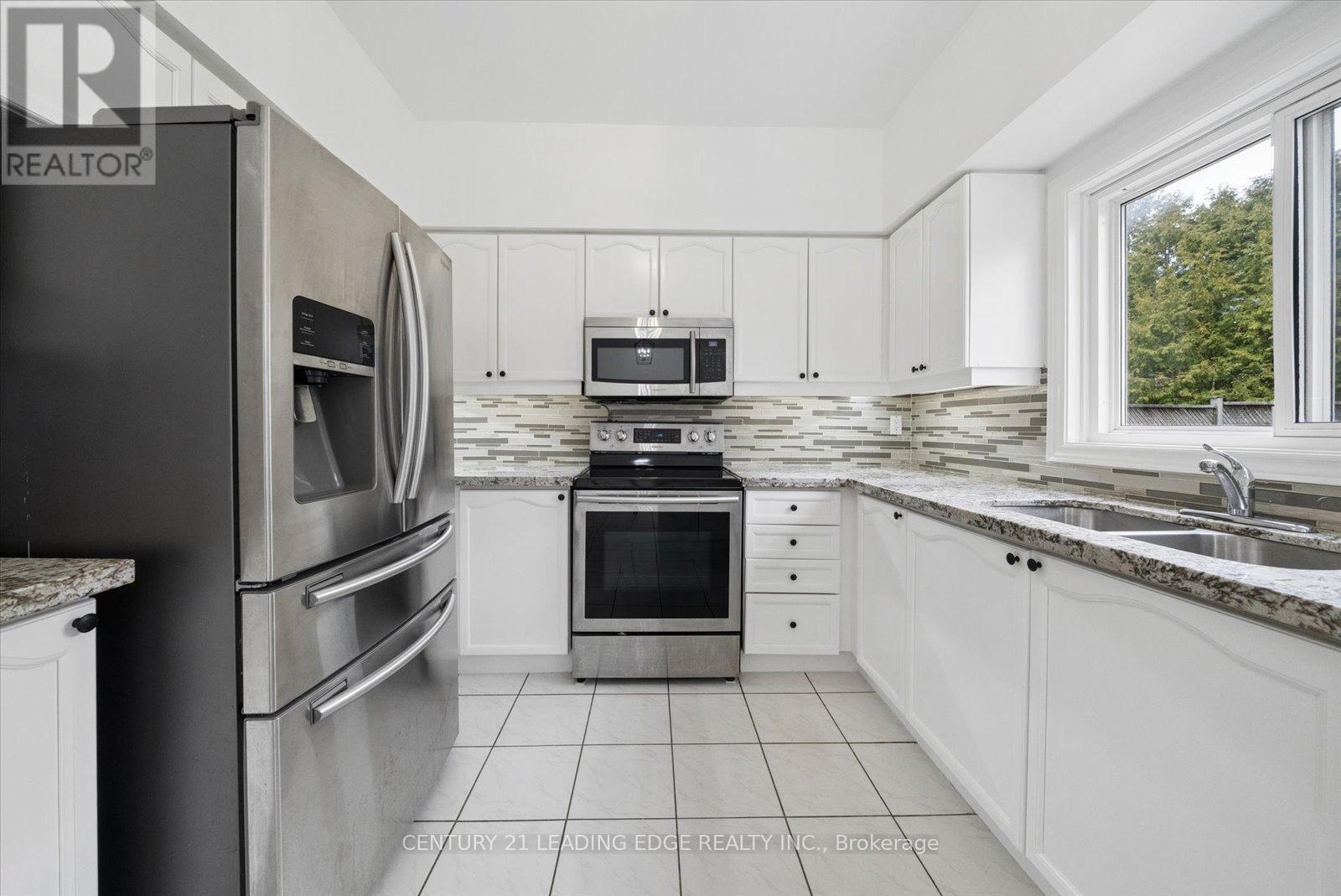 161 Shaftsbury Avenue, Richmond Hill, Ontario  L4C 0G2 - Photo 17 - N13002042