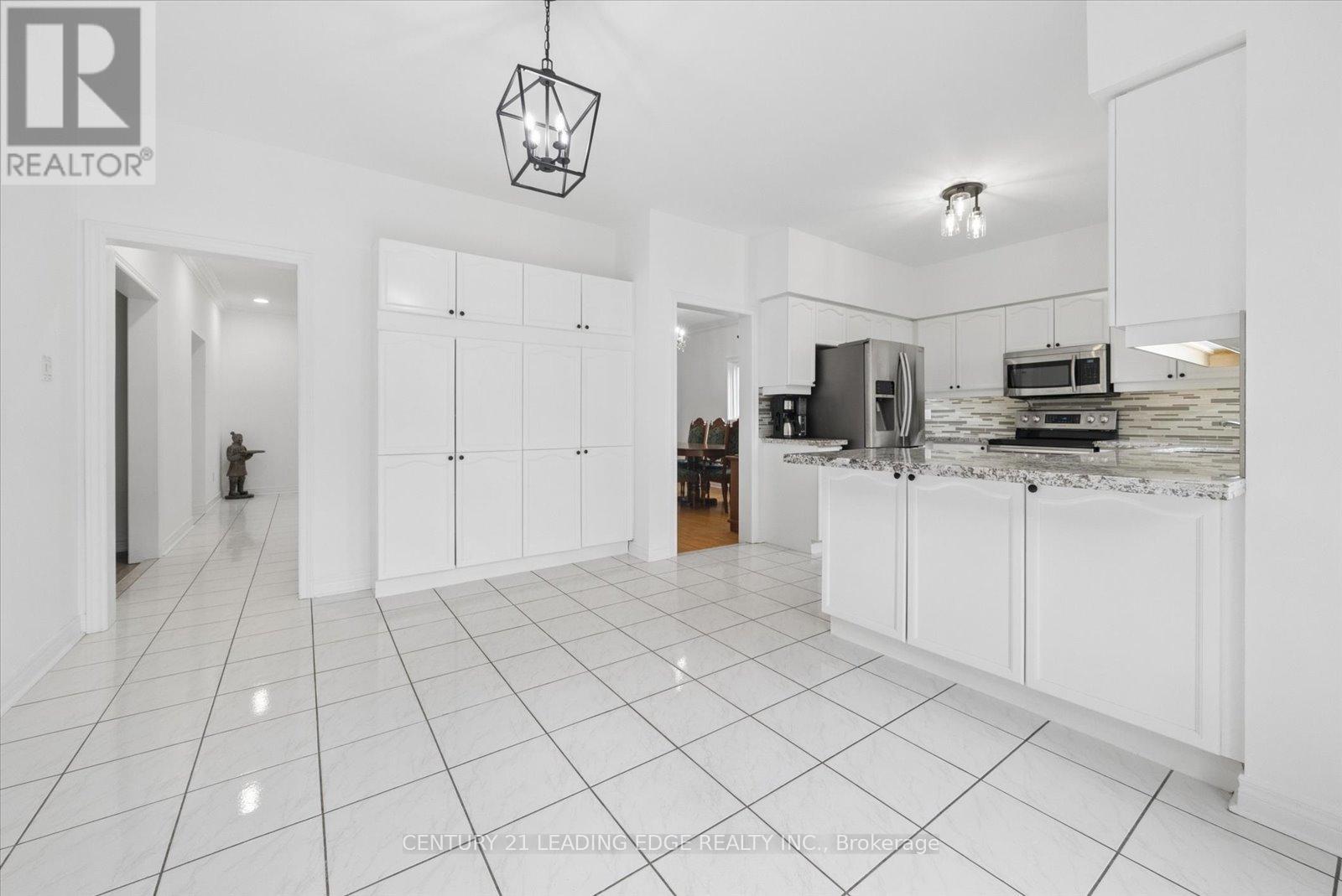 161 Shaftsbury Avenue, Richmond Hill, Ontario  L4C 0G2 - Photo 19 - N13002042