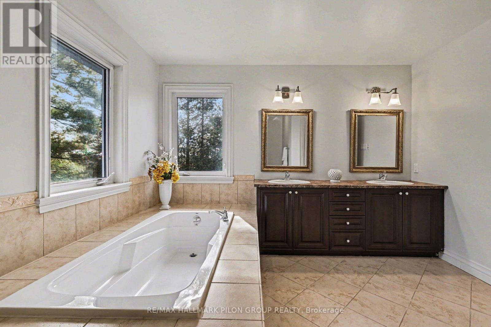 163 Copperwood Street, Ottawa, Ontario  K1C 7S3 - Photo 14 - X12909694