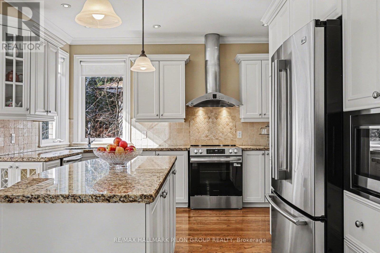 163 Copperwood Street, Ottawa, Ontario  K1C 7S3 - Photo 6 - X12909694