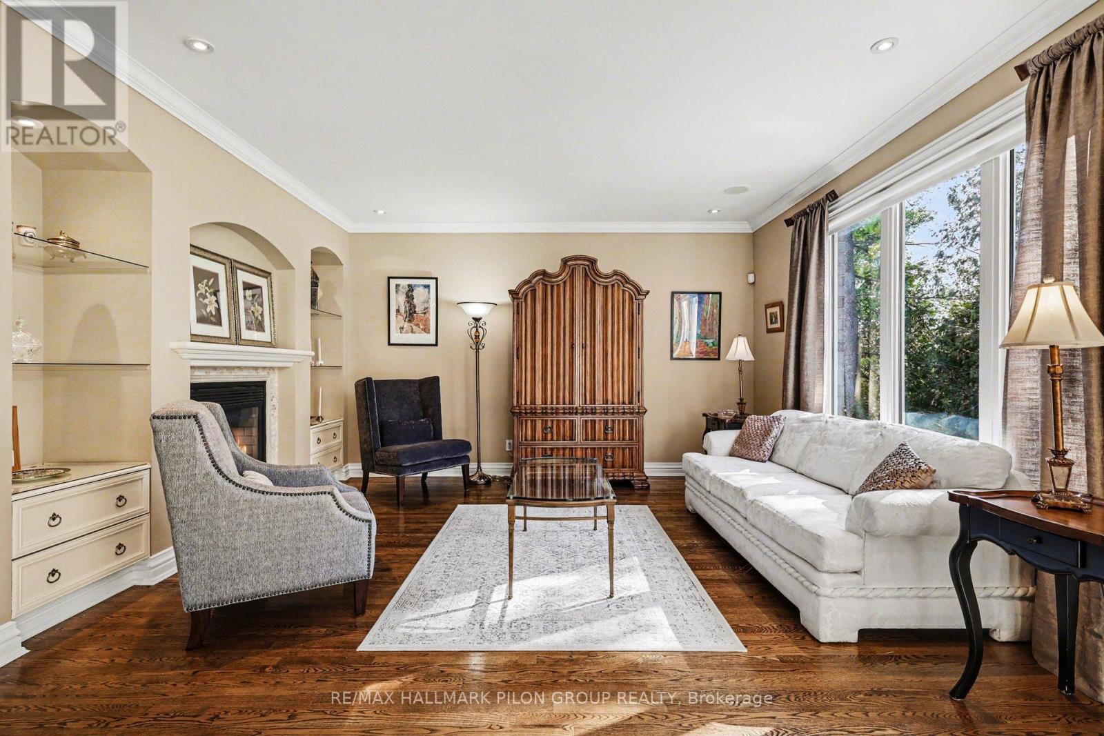 163 Copperwood Street, Ottawa, Ontario  K1C 7S3 - Photo 3 - X12909694