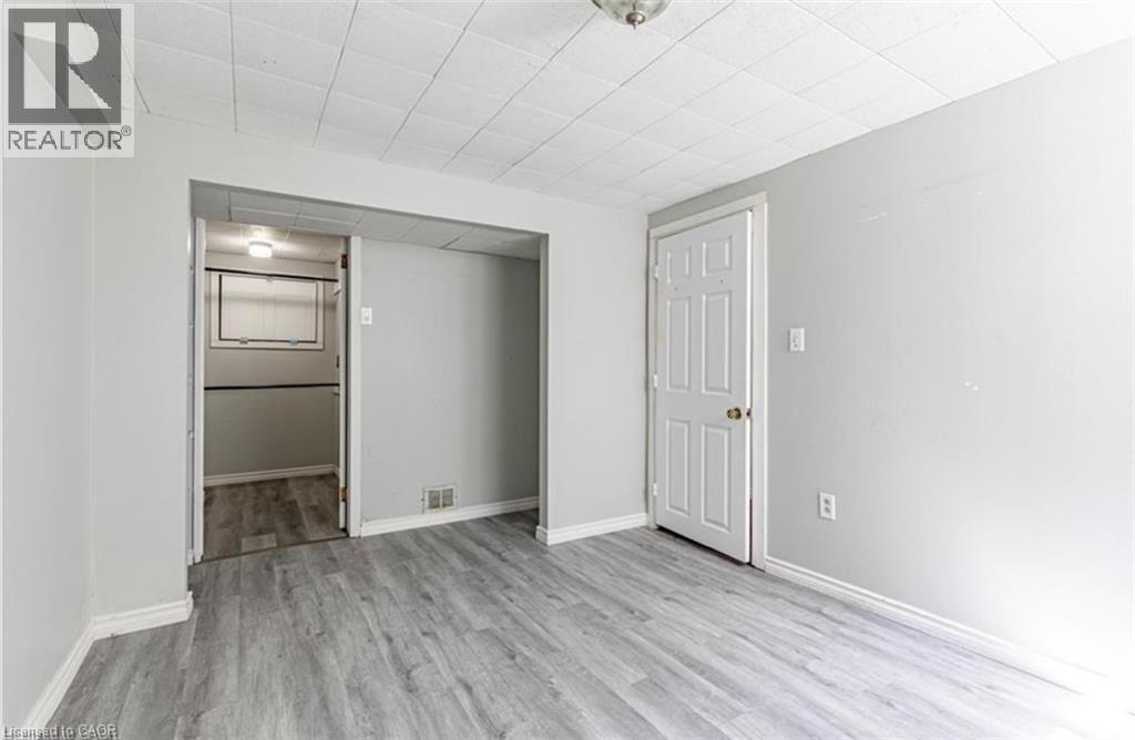 3 Veevers Drive Unit# B, Hamilton, Ontario  L8K 5P6 - Photo 13 - 40820027