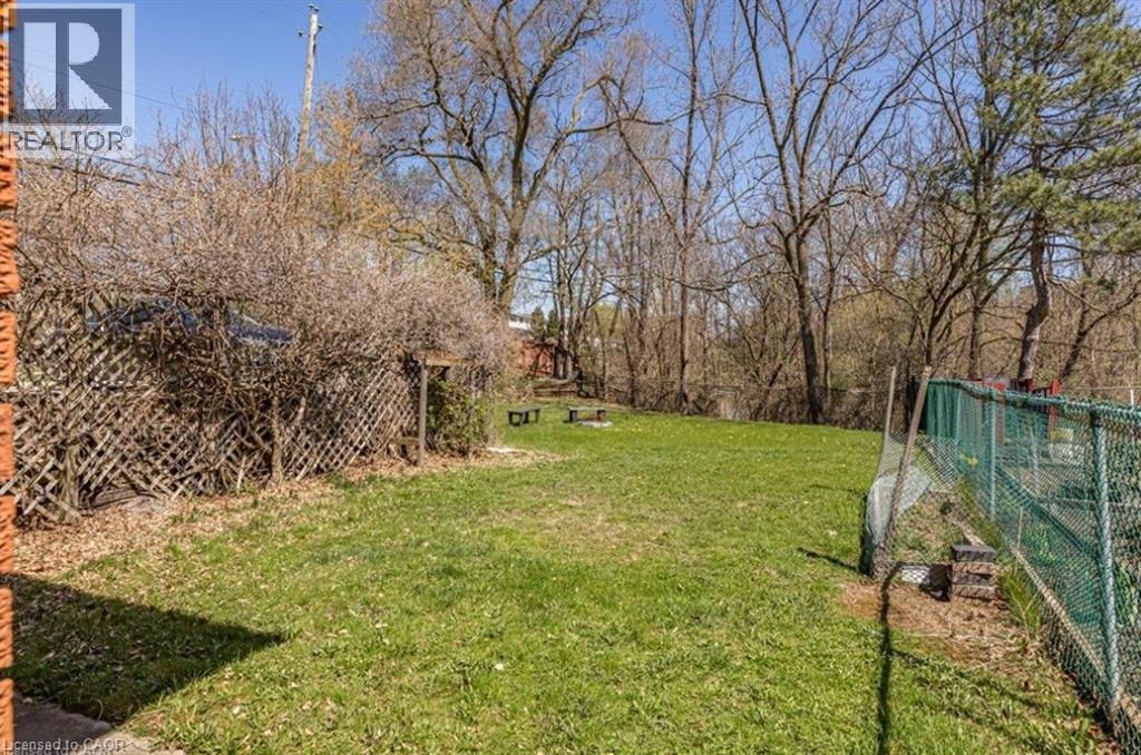 3 Veevers Drive Unit# B, Hamilton, Ontario  L8K 5P6 - Photo 3 - 40820027