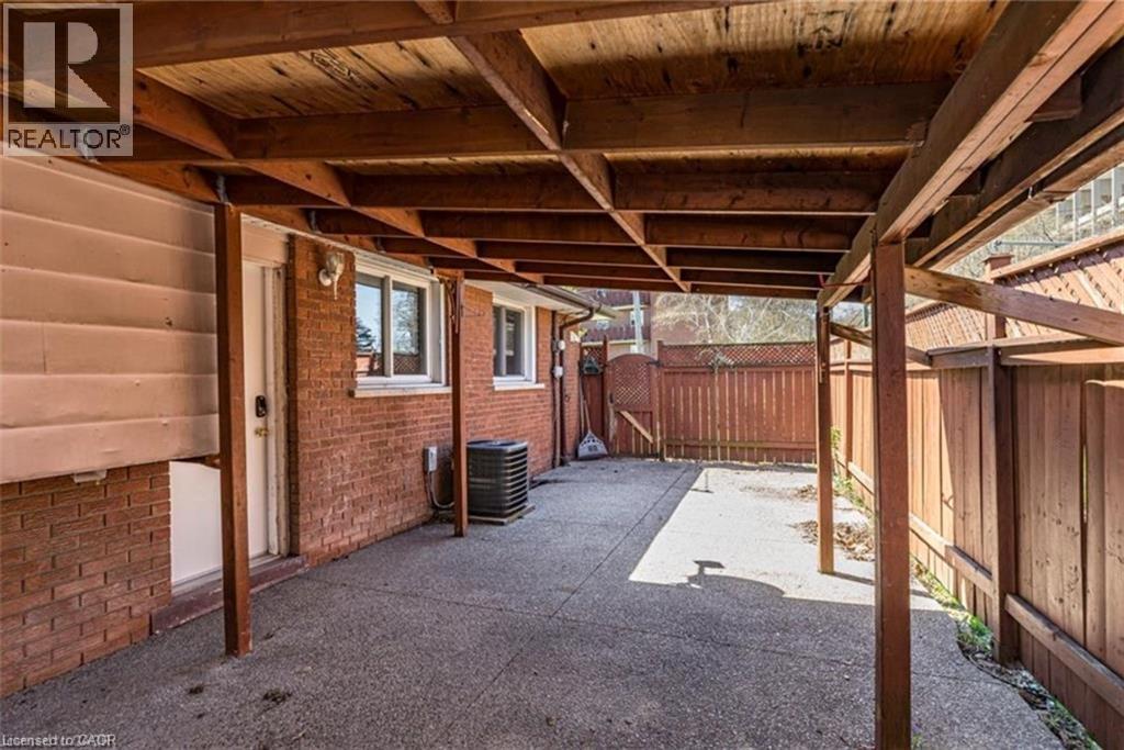 3 Veevers Drive Unit# B, Hamilton, Ontario  L8K 5P6 - Photo 4 - 40820027