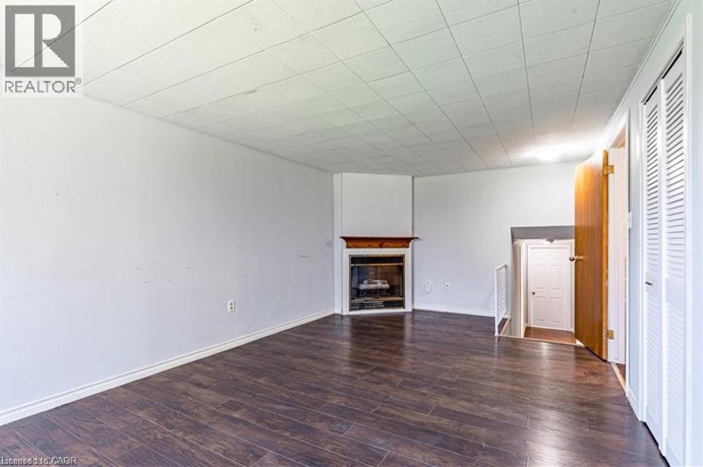 3 Veevers Drive Unit# B, Hamilton, Ontario  L8K 5P6 - Photo 8 - 40820027