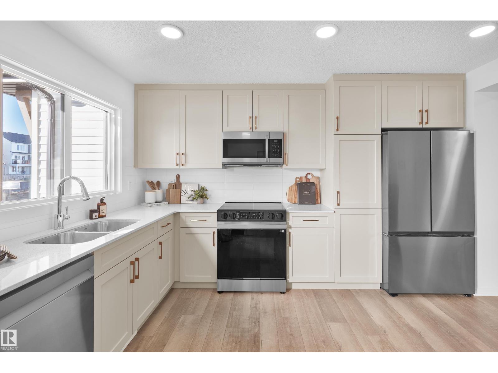 505 177 Av Ne, Edmonton, Alberta  T5Y 4K2 - Photo 5 - E4481931