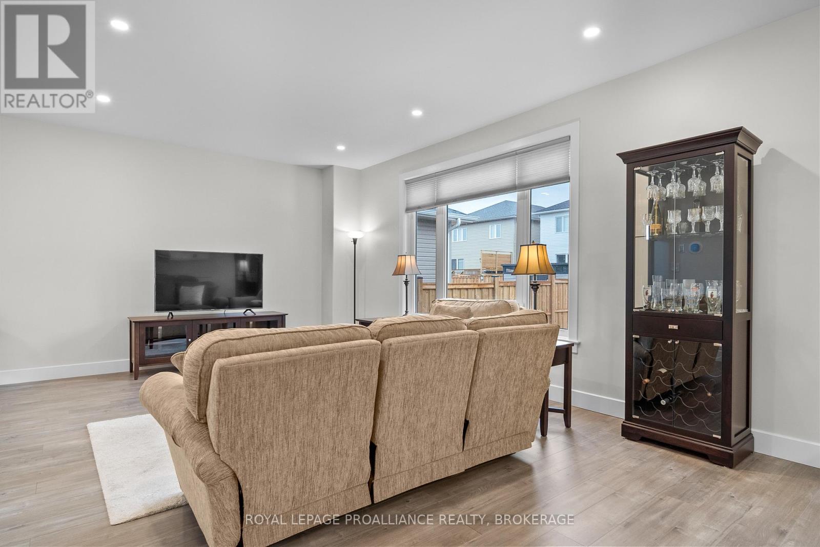 127 Brennan Crescent, Loyalist, Ontario  K0H 2H0 - Photo 11 - X13001892