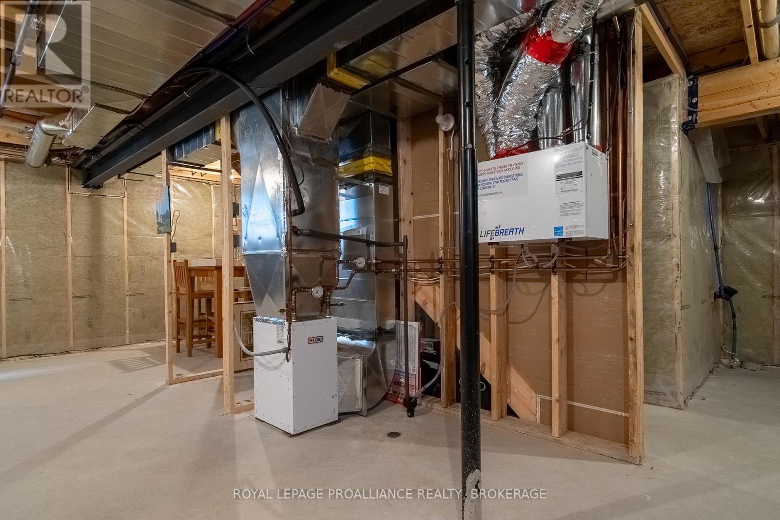 127 Brennan Crescent, Loyalist, Ontario  K0H 2H0 - Photo 40 - X13001892