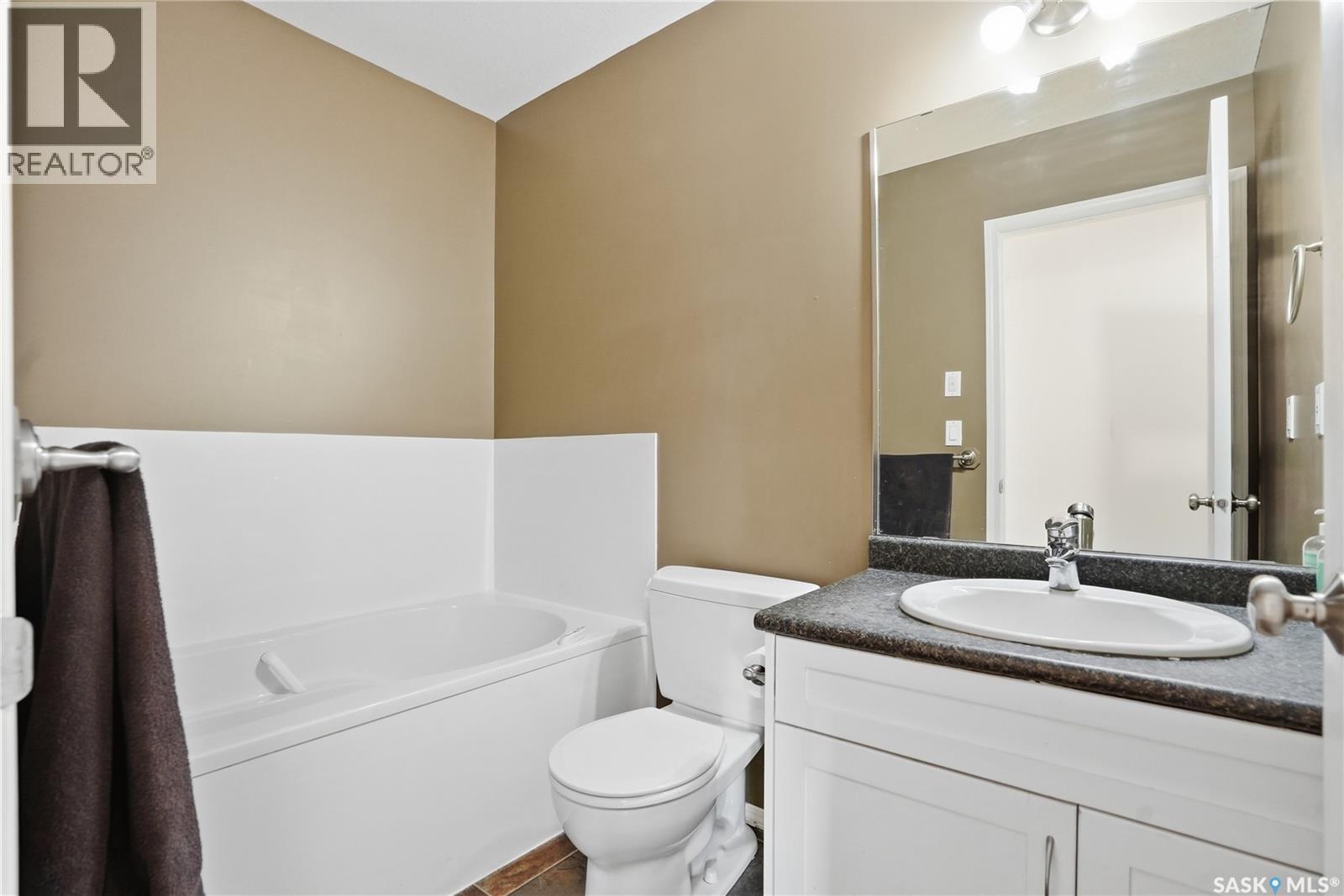 156 Maccormack Road, Martensville, Saskatchewan  S0K 0A2 - Photo 16 - SK032970