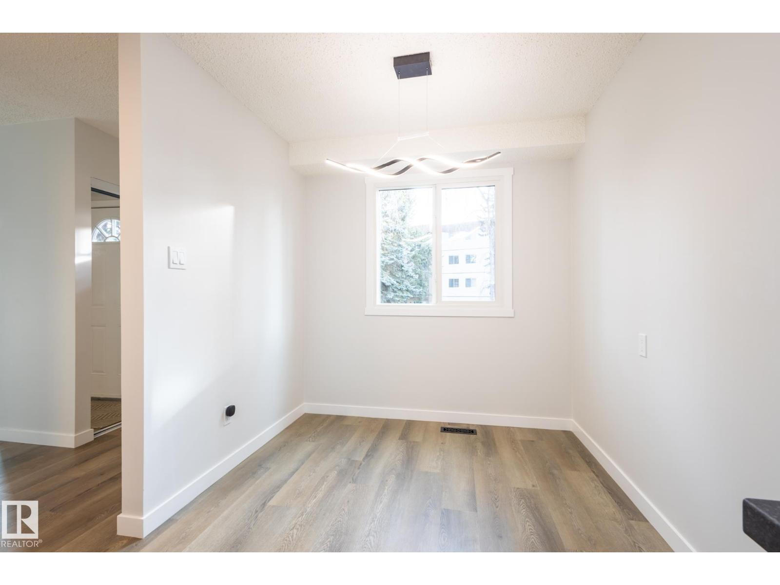 5446 144b Av Nw, Edmonton, Alberta  T5A 3N5 - Photo 12 - E4482355