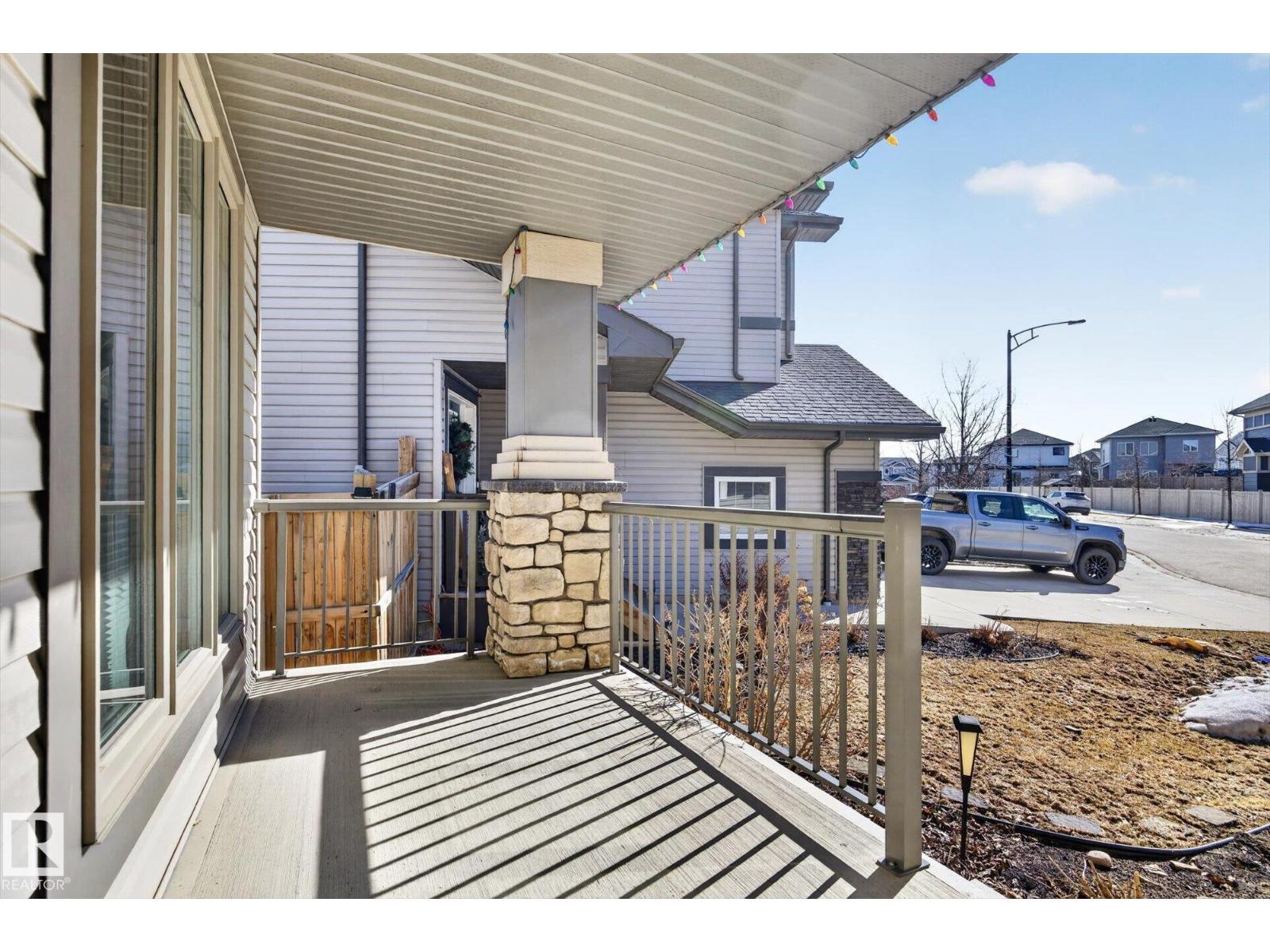 15856 13 Av Sw, Edmonton, Alberta  T6W 2N5 - Photo 3 - E4482356