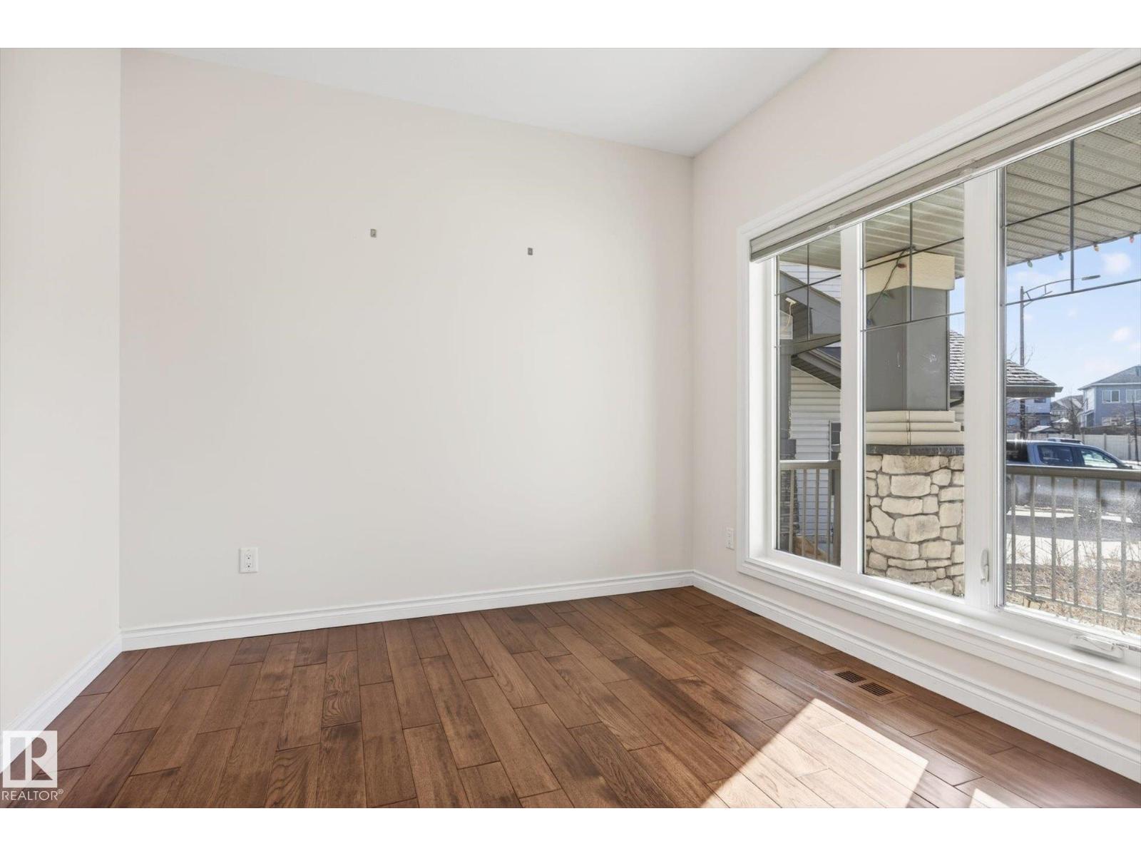 15856 13 Av Sw, Edmonton, Alberta  T6W 2N5 - Photo 6 - E4482356