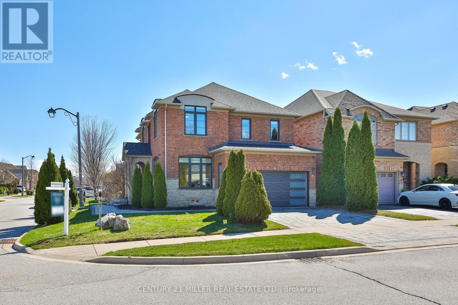 2252 DEWSBURY DRIVE, Oakville, Ontario
