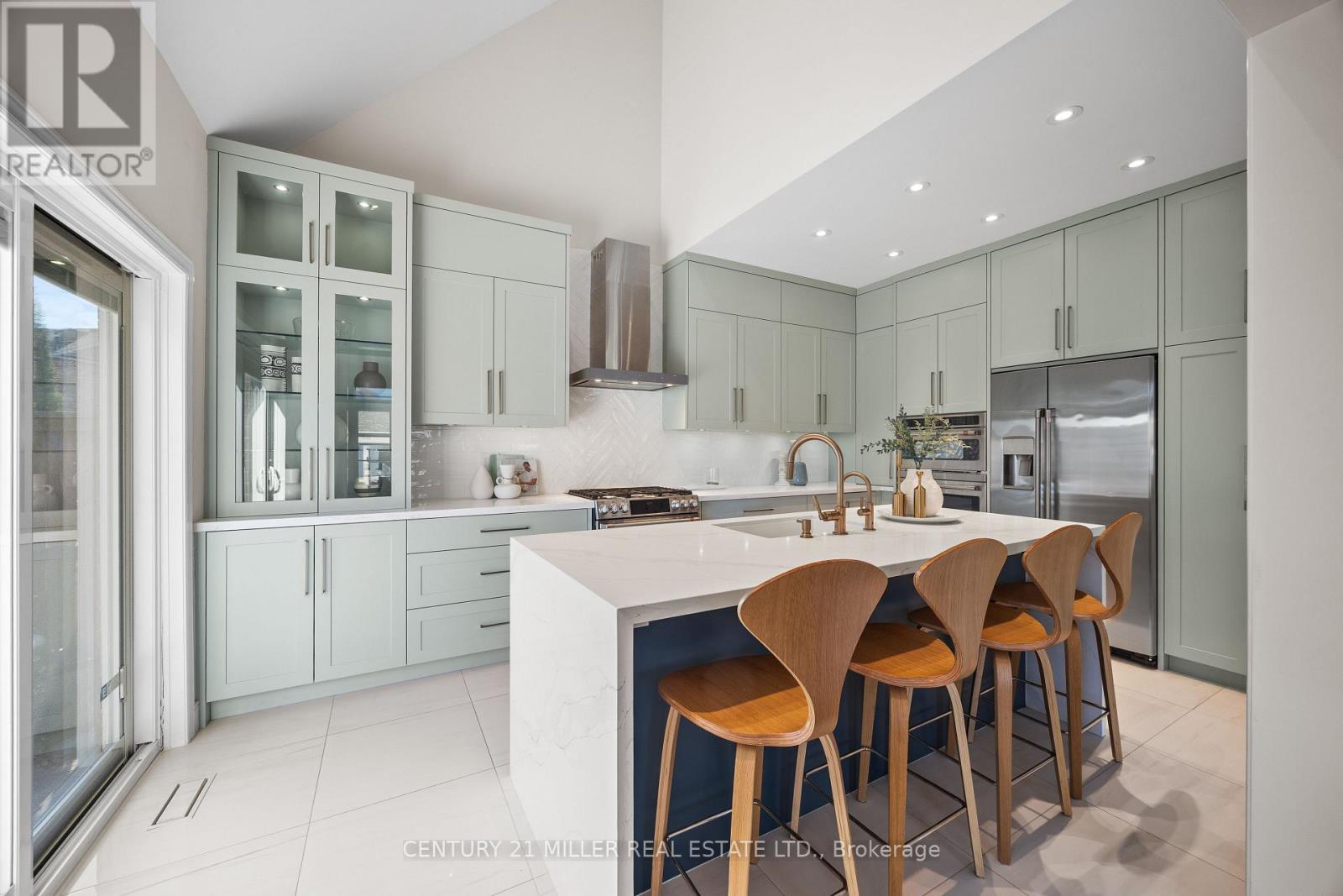 2252 Dewsbury Drive, Oakville, Ontario  L6M 0A6 - Photo 11 - W13001882