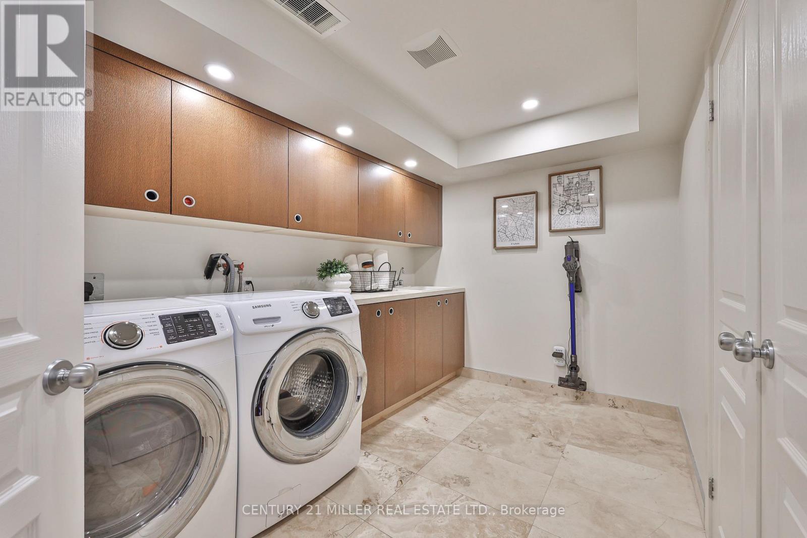 2252 Dewsbury Drive, Oakville, Ontario  L6M 0A6 - Photo 35 - W13001882