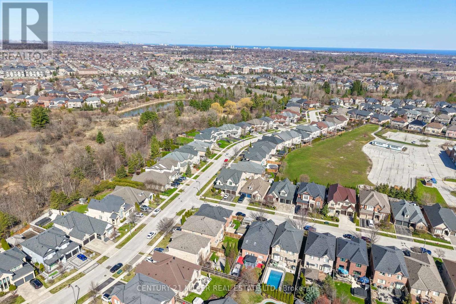 2252 Dewsbury Drive, Oakville, Ontario  L6M 0A6 - Photo 48 - W13001882