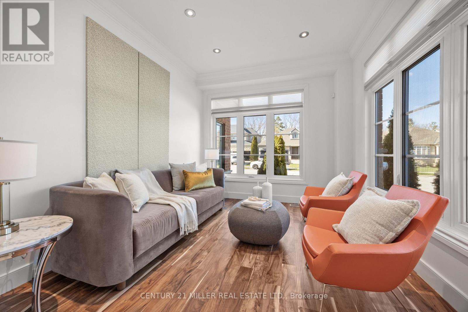 2252 Dewsbury Drive, Oakville, Ontario  L6M 0A6 - Photo 5 - W13001882