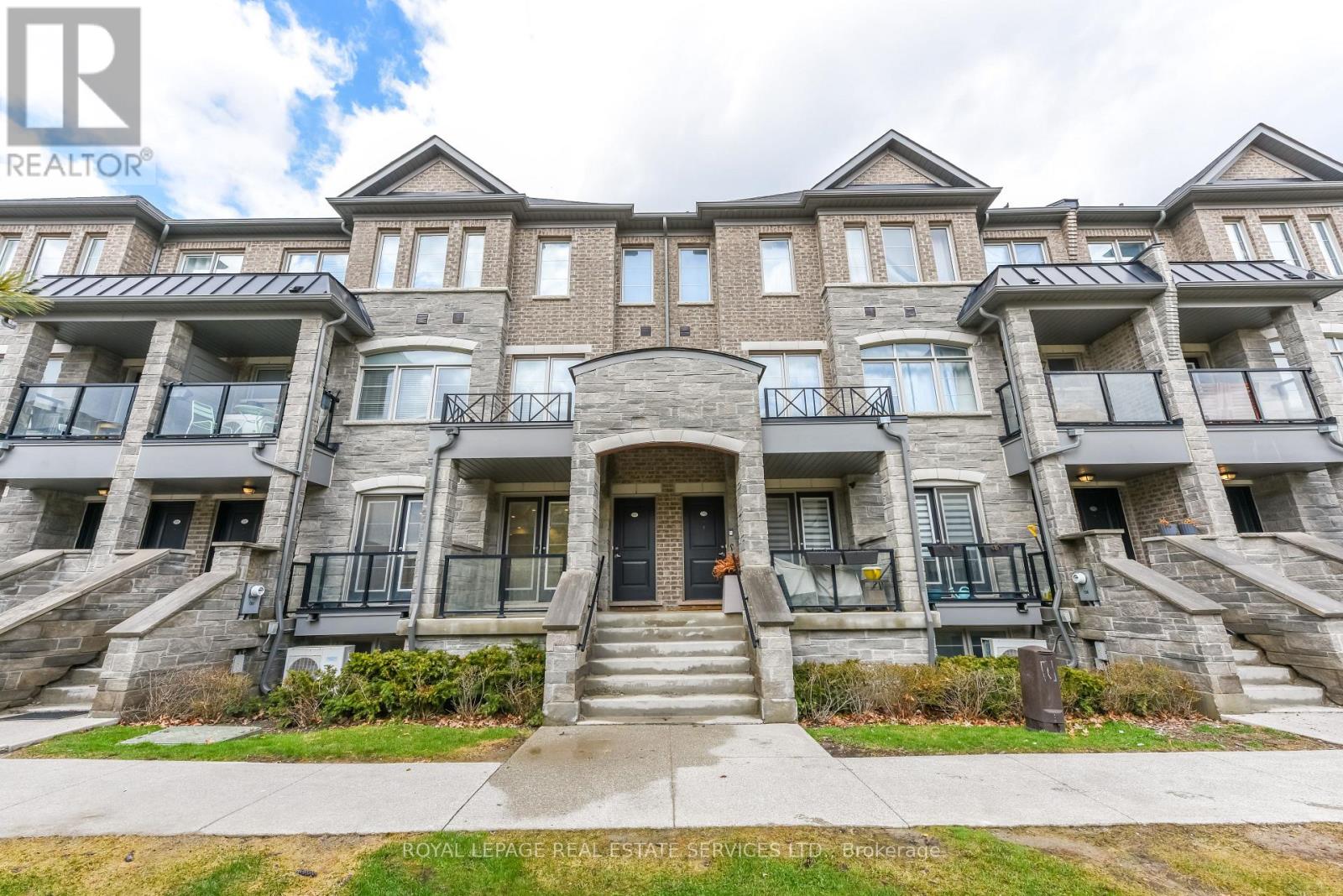 153 - 200 Veterans Drive, Brampton, Ontario  L7A 5K7 - Photo 1 - W13001888