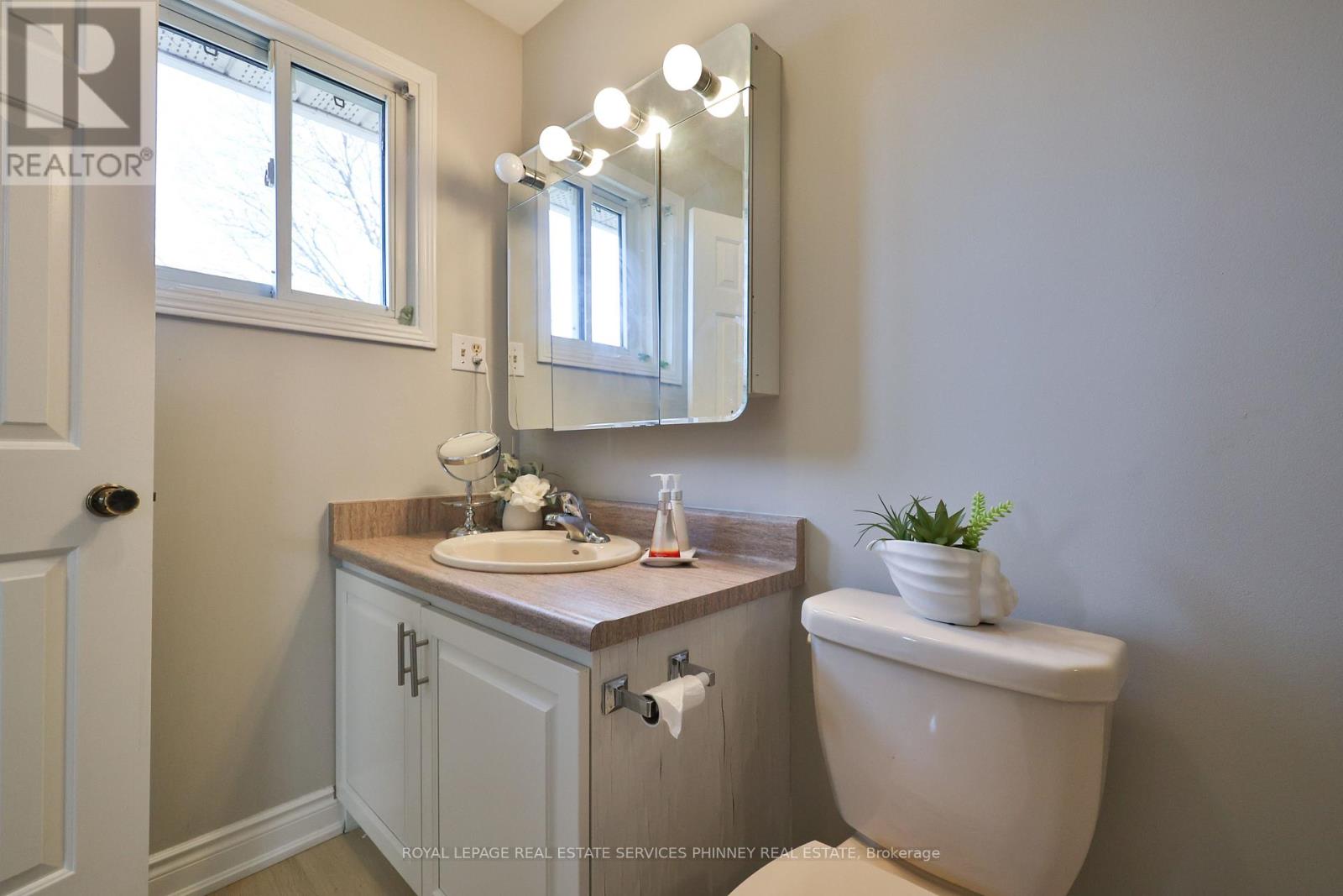 2031 Pen Street, Oakville, Ontario  L6H 3L2 - Photo 26 - W13001900