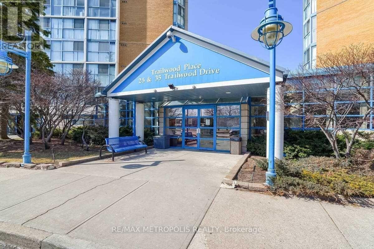 1118 - 35 Trailwood Drive, Mississauga, Ontario  L4Z 3L6 - Photo 3 - W13001948