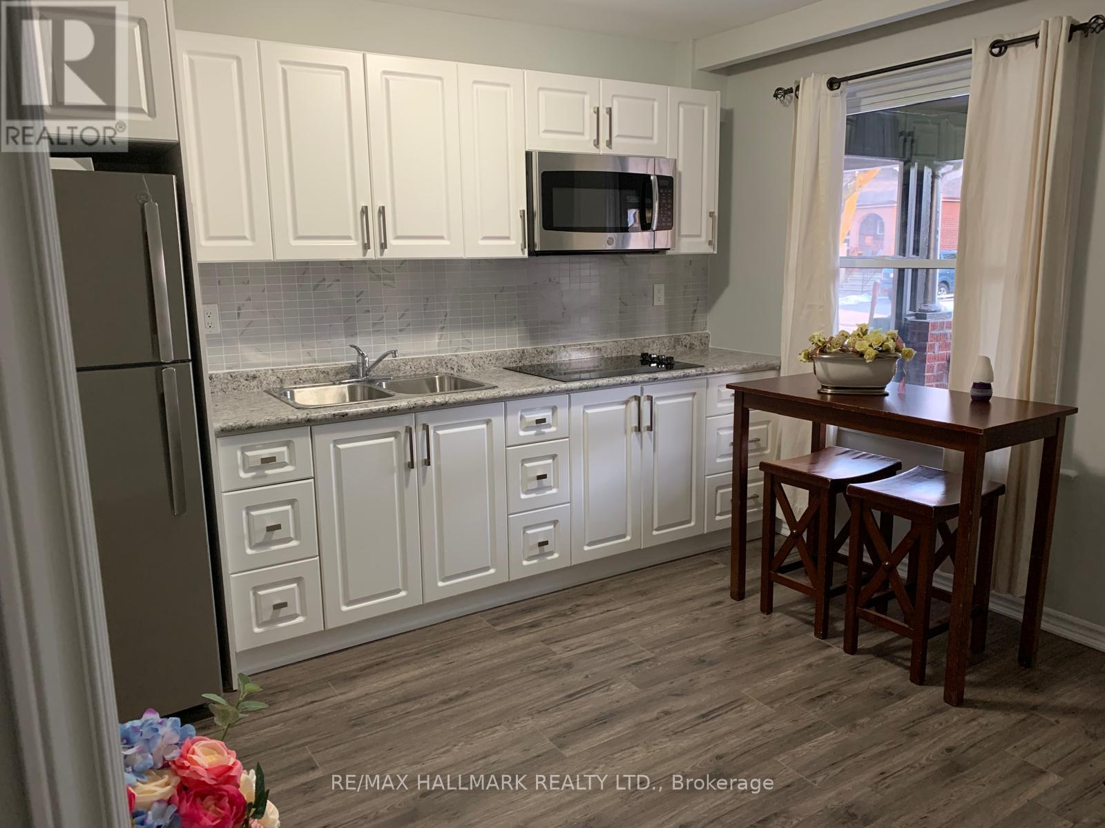 Main - 70 Rockwell Avenue, Toronto, Ontario  M6N 1N6 - Photo 2 - W13001962