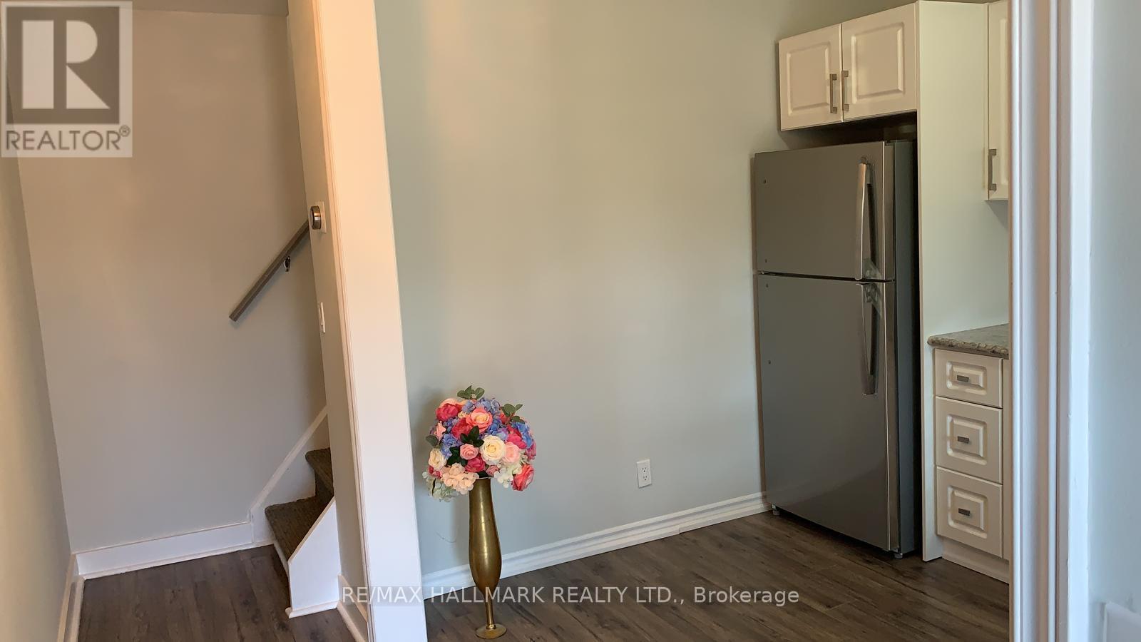 Main - 70 Rockwell Avenue, Toronto, Ontario  M6N 1N6 - Photo 4 - W13001962