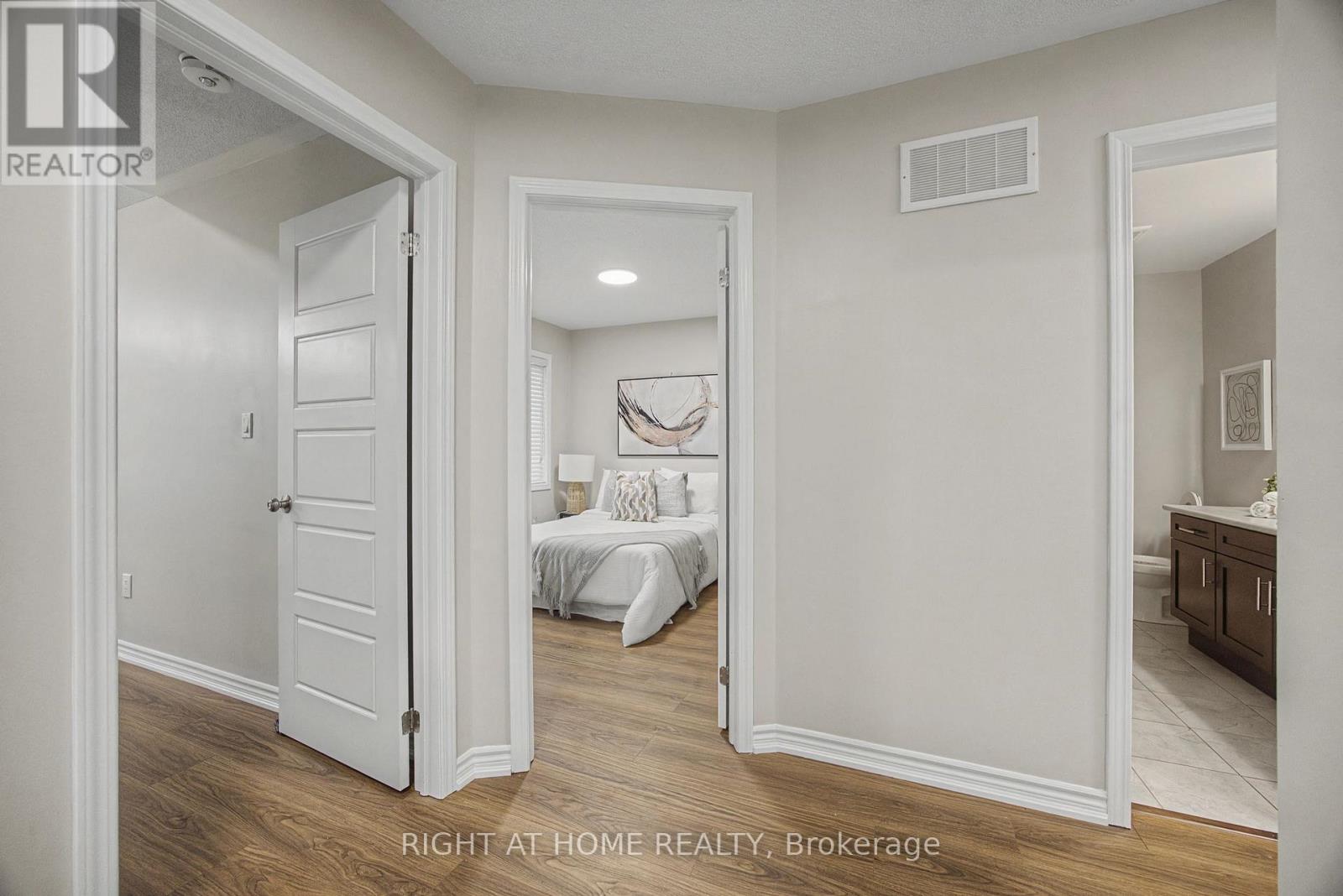 1235 Mulroney Heights, Milton, Ontario  L9E 1G1 - Photo 27 - W13002018